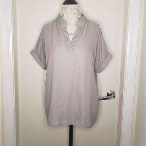 Short Sleeve Vneck Blouse